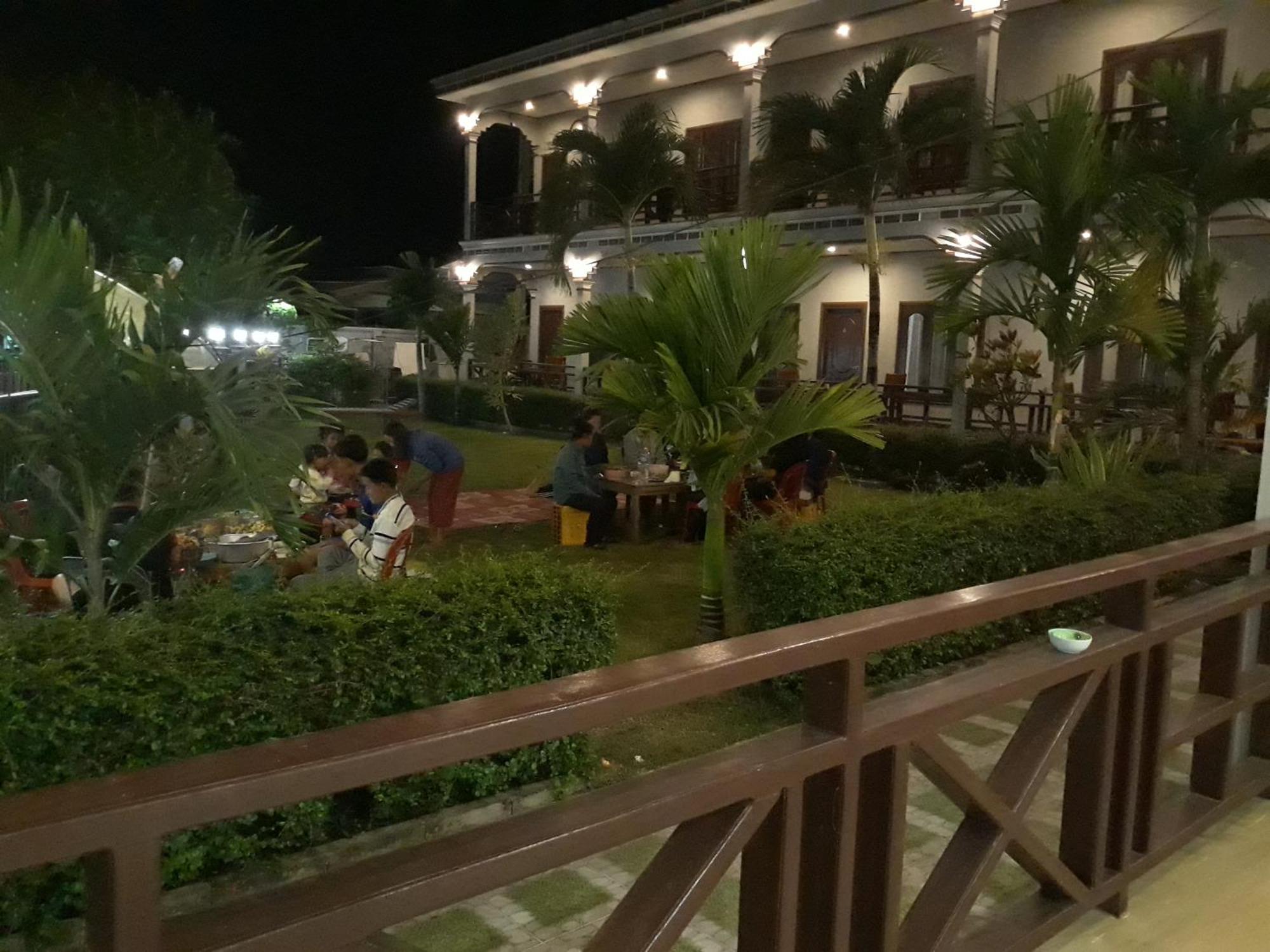 Mama Leurth Sunset Guesthouse Дон Дет Экстерьер фото